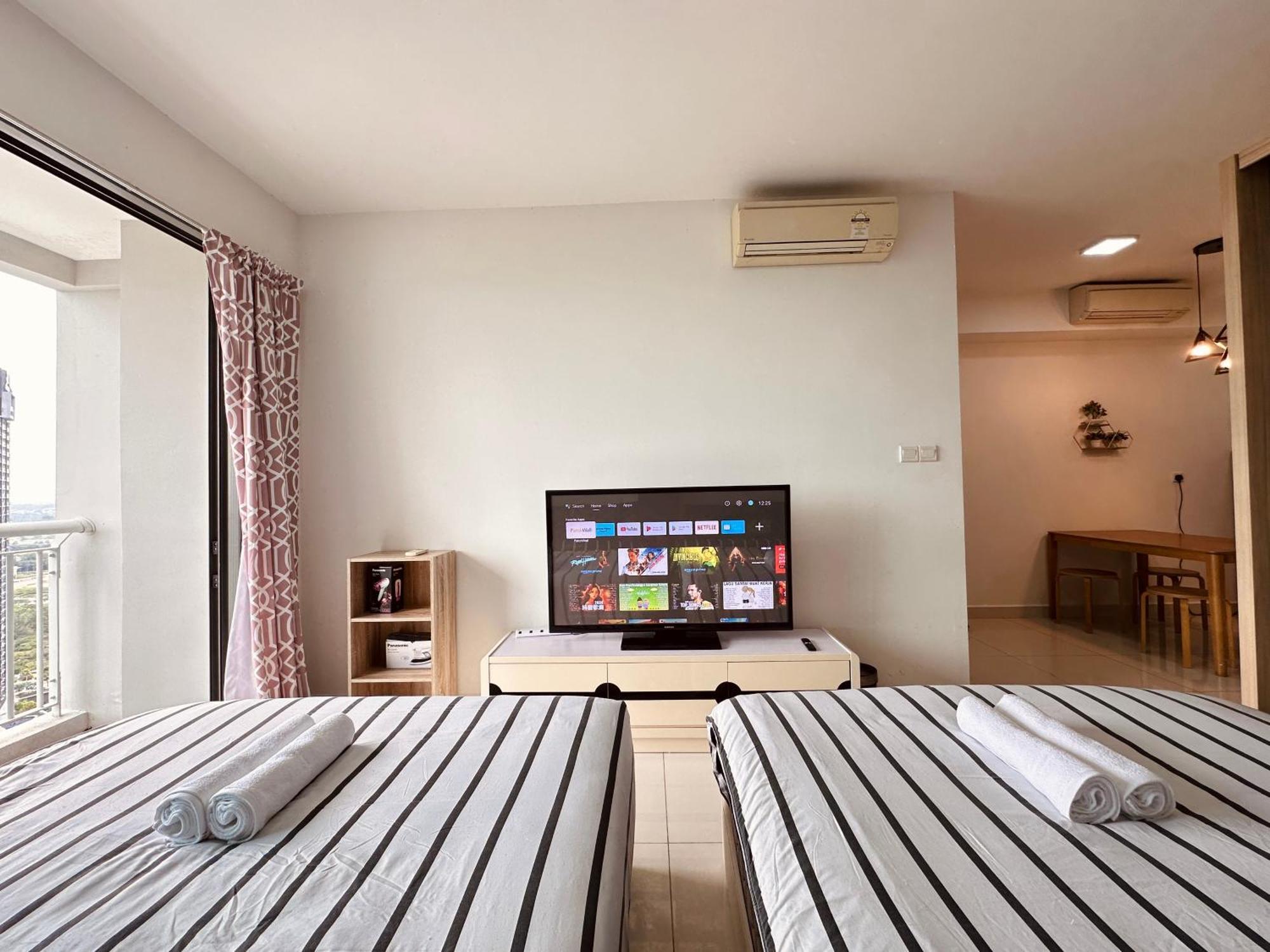 Teega Suites Puteriharbour By Wp Homestay جوهر بهرو الغرفة الصورة
