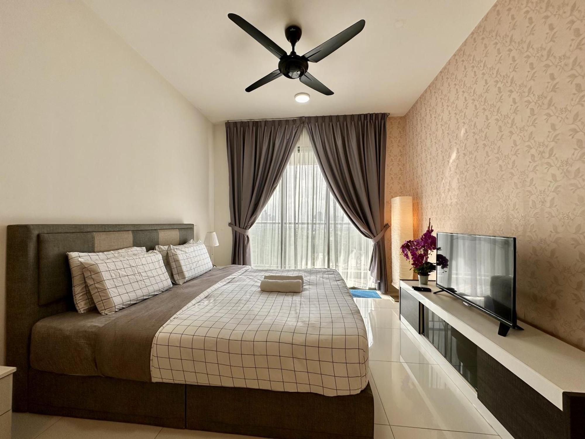 Teega Suites Puteriharbour By Wp Homestay جوهر بهرو الغرفة الصورة