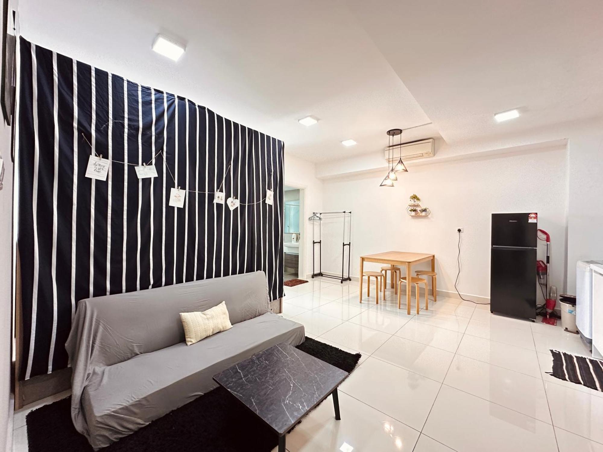 Teega Suites Puteriharbour By Wp Homestay جوهر بهرو الغرفة الصورة